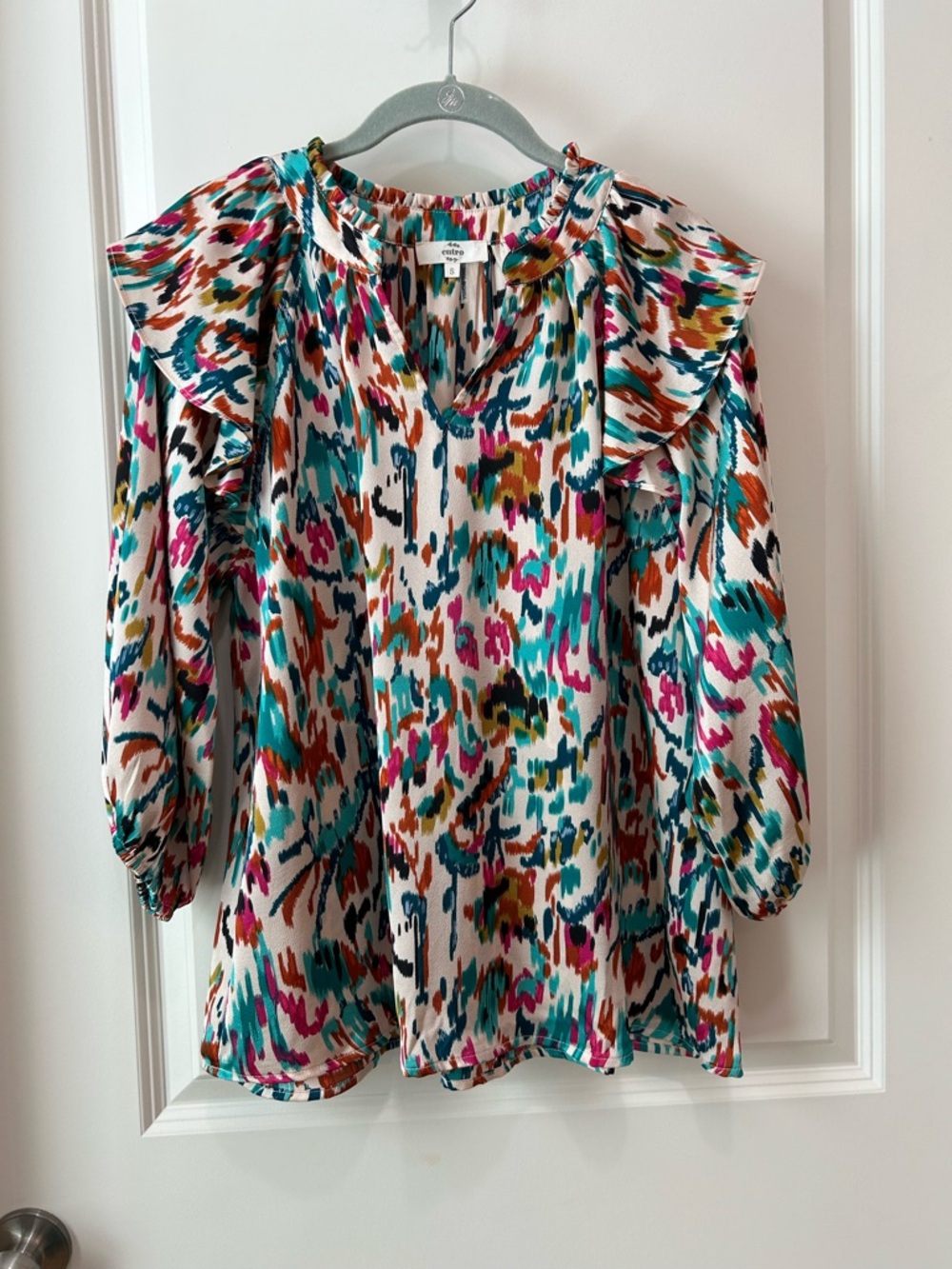 Women’s Multicolor Ruffle Sleeve Blouse - boutique entro brand
